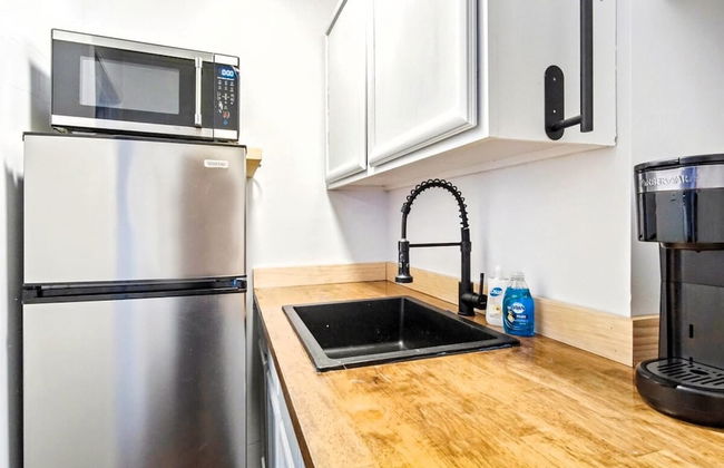 Beautiful Getaway Nears Asian Dist - Photo 15