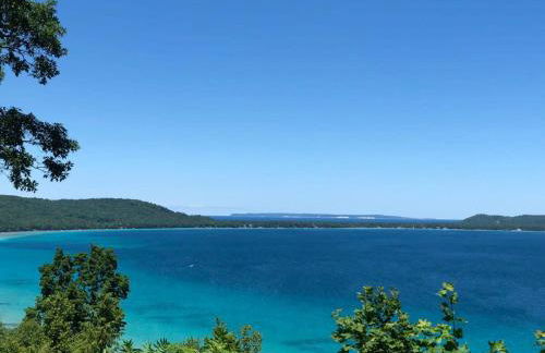 Spacious Condo Downtown Traverse City - Foto 26