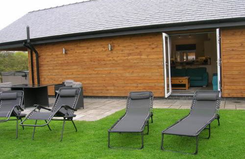 Woodland Lodge Hot Tub Sleeps 6 - Photo 40