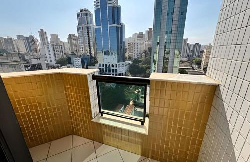 Flat ótima localização com vaga - Foto 25