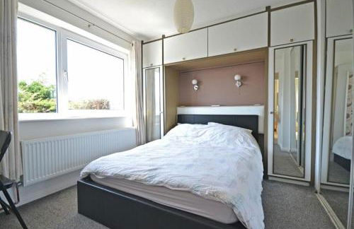 Modern home in historic market town near airport - Foto 13