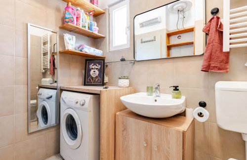 Dalmatian Countryside Home - Heated Pool & Jacuzzi - Photo 23