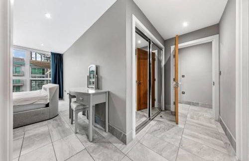 Modern 2 Bed with Balcony & London Eye Views - Foto 70