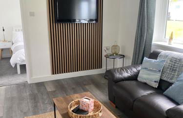 37 Gower holiday village Ty Seren Cosy 2 bedroom chalet with a seasonal indoor pool - Foto 5