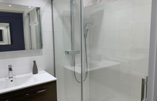 Residencial Sanz-Enea a 100m de la playa - Foto 26