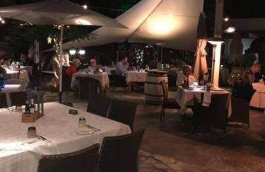 Beach front apartment with stunning ocean views! - Foto 34