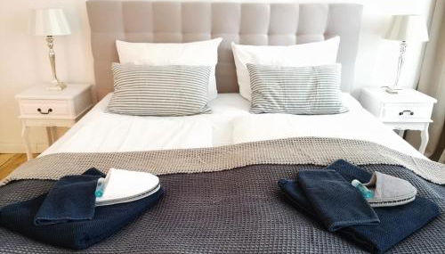 FRITZ by ROCKCHAIR Apartments l SUPERHOST Status l 3 Bedrooms Boxspringbeds 2 Bathrooms 2 Kitchen - Cozy Family & Business Flair welcomes you! - Foto 3