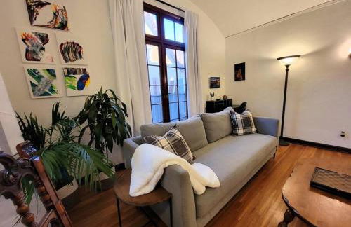 Glamorous Getaway: Exclusive 1BR LA Hotspots - Foto 32