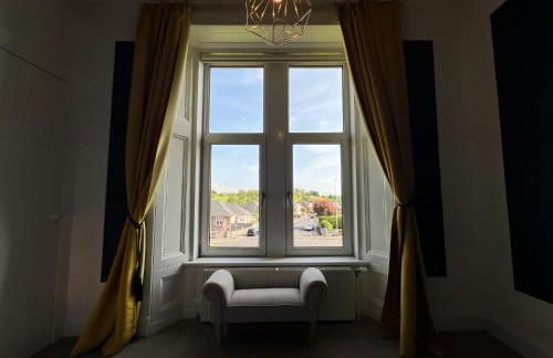 A Spacious Flat with Character - Private Car Space - Foto 22