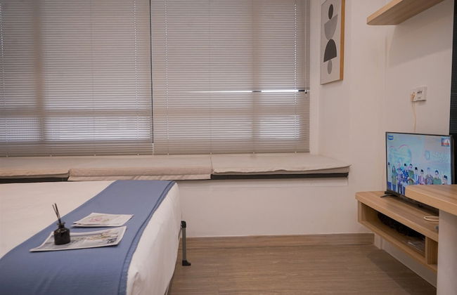 Modern And Comfy Studio At Collins Boulevard Apartment - Foto 9