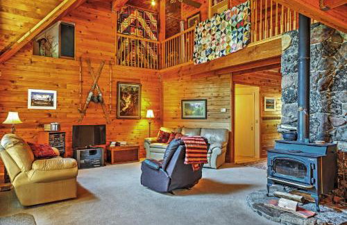 Hot Tub, Deck & Trail Access: Shaver Lake Cabin - Photo 5