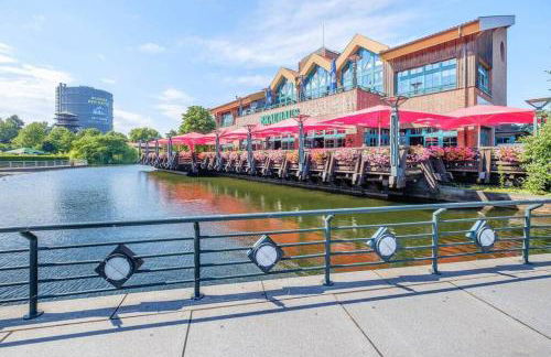 Top Ausstattung Netflix WLAN CentrO OLGA-Park - Foto 20