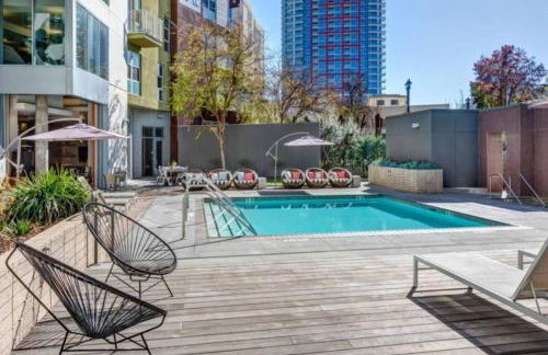 Charming 3 Bedroom Apartment with Pool Near San Diego Convention Center - Foto 19