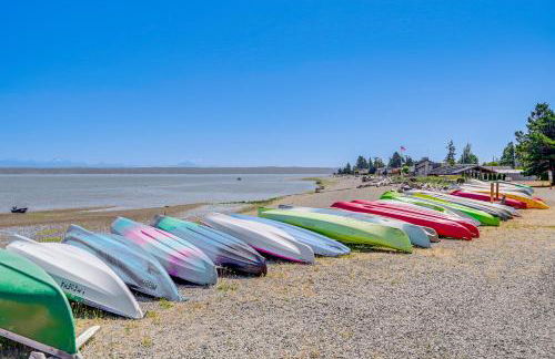 Spacious Camano Home with Hot Tub and Water Views! - Foto 43