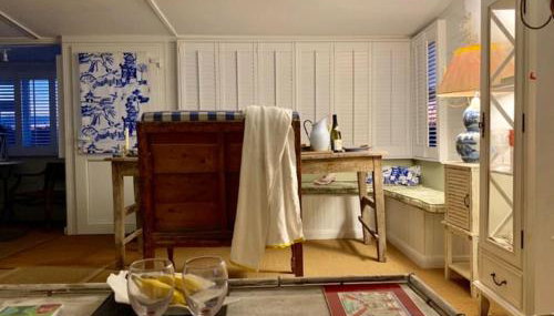 A unique, off-grid Eco Friendly Beach House. - Foto 5