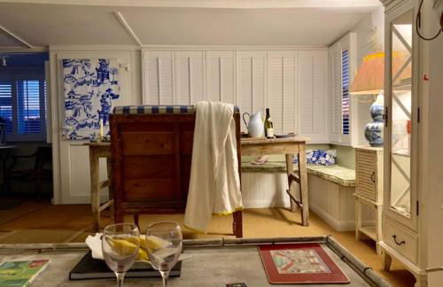 A unique, off-grid Eco Friendly Beach House. - Foto 5