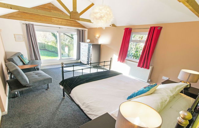 Streamways Nr Croyde 6 Bedroom, Sleeps 12-16, Hot Tub - Foto 9