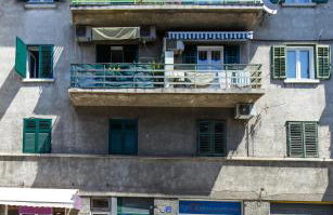 Spacious Apartment Center - Photo 49