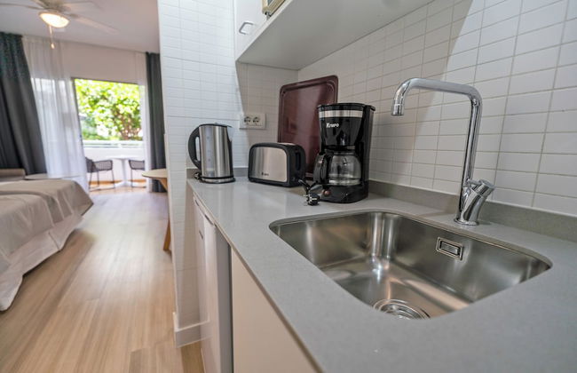 Coral California - Photo 6