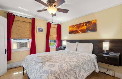 Steps to Commercial St Walk to Beach - Foto 11