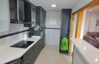 Piso soleado con buena ubicación - Foto 14