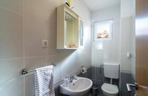 Three-Bedroom Holiday Home In Brstanovo - Foto 40