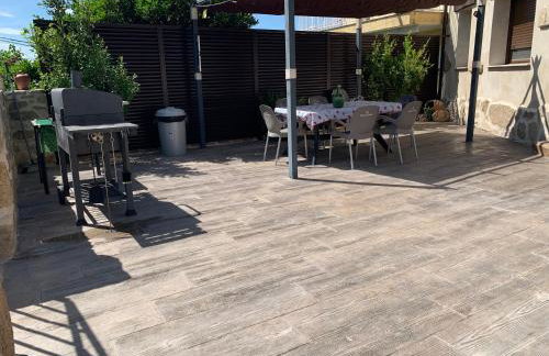 CASA RURAL PUERTO - casa de piedra con piscina privada - Valle del Ambroz - Casas del Monte - IDEAL PARA DISFRUTAR EN FAMILIA O GRUPO DE AMIGOS - Photo 2