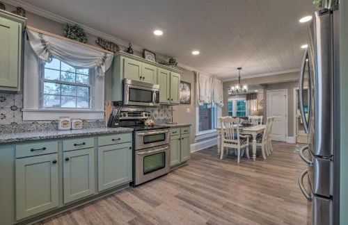 Peaceful Renovated Home with Deck on Half Acre! - Foto 10