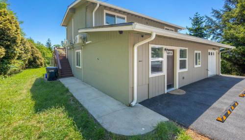 Ocean-View Oregon Coast Vacation Rental with Deck - Foto 2