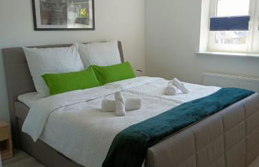 D-Quadrat FeWo "Doni" für Familien, Geschäftsreisende und Urlauber, mit 3 Zimmern, Tageslichtbad, Südbalkon und Kingsize-Betten, für bis max 6 Erwachsene und 2 Kleinkinder - Foto 18