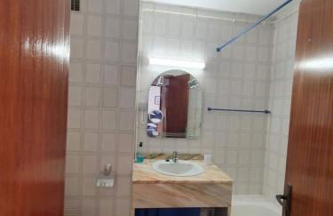 T1- Praia da Rocha com piscina -segunda linha - Foto 11