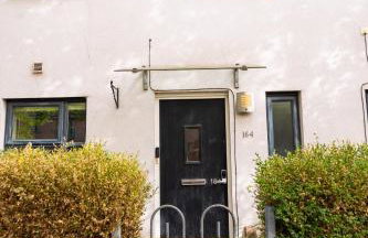 Cheerful 4-bedroom house with multiple car parking - Foto 37