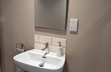 The Cob House. - Foto 23