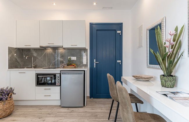 Sun Beach Hotel - Photo 28