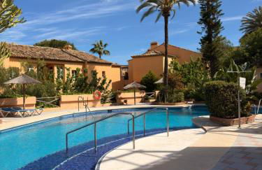 Riviera Del Sol Apartment - Photo 14