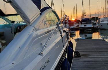 Y-Knot-Two Bedroom Luxury Motor Boat In Lymington - Foto 13