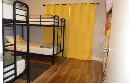 Beautiful 2-Bedroom Condo Near Universal and other Orlando Attractions, King Bed & Wi-Fi - Foto 19