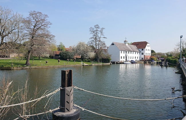 Charming 17th Century 2-bed Cottage in Medmenham - Foto 13