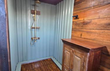 Hill Country Hangar with hottub, 7 minutes from the river and lake - Foto 20