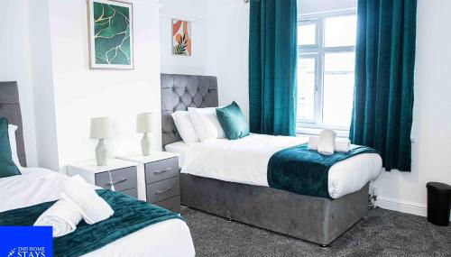 2ndHomeStays- Stoke-on-Trent-A Serene 3 Bed House with a Garden View-Suitable for Contractors-Relocation Families-Group of Friends-Sleeps 6 - 16 mins to J15 M6 and 36 mins to Alton Towers Resort - Foto 5