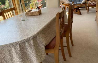 Cotswolds Luxury House in Central Bourton Large Sleeps 2-11. Pet Friendly. - Photo 10