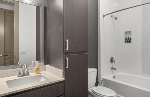 Modern 2BR CozySuites on Town Lake waterfront 03 - Foto 22