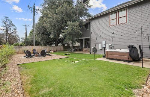 Luxury 5 BR 4 Bath, Hot Tub, Outdoor Kitchen, Across Street from Kyle Field! - Foto 53