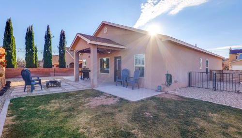 Fire Pit, Pets Welcome Home 4 Mi to Dtwn Carlsbad - Foto 2