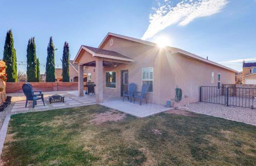 Fire Pit, Pets Welcome Home 4 Mi to Dtwn Carlsbad - Foto 2