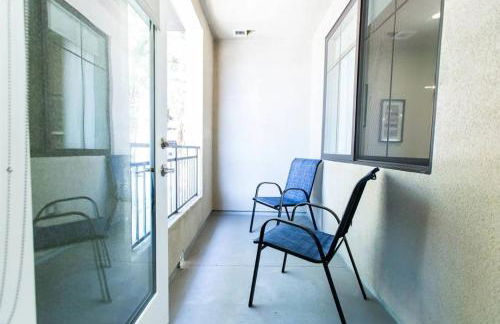 Spacious 2 bed 2 bath, Pool, Hottub, Wifi, 24 hr Fitness, Parking - Foto 34