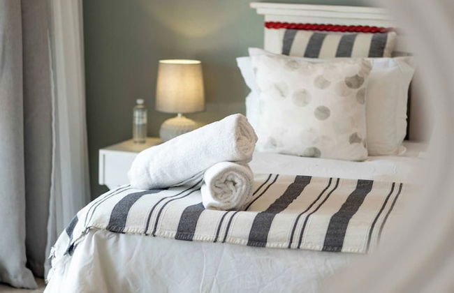 Beachfront Villa Sea Breeze, Hout Bay, Cape Town - Photo 12