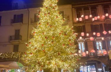 CHARMING COMO - Apartment downtown in the pedestrian area with 2 double bedrooms and 2 complete bathrooms a spacious living room and full equipped kitchen - Foto 23