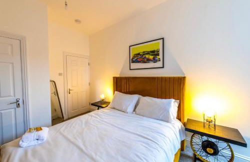 Modern Silverstone with FREE PARKING by Prescott Apartments - Foto 19