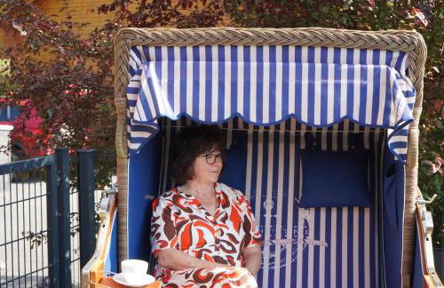 5 Sterne Ferienhaus Tommy mit Kamin, Seeblick und großer Terrasse - Foto 19